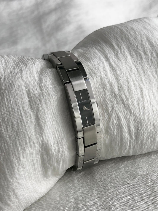 GUCCI Logo Quartz Watch Silver 4600L Vintage vw5zz5