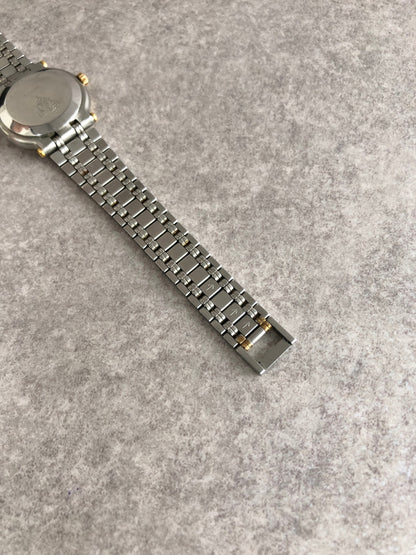 GUCCI Logo Watch Silver×Gold 9000L Vintage 4ba7ce
