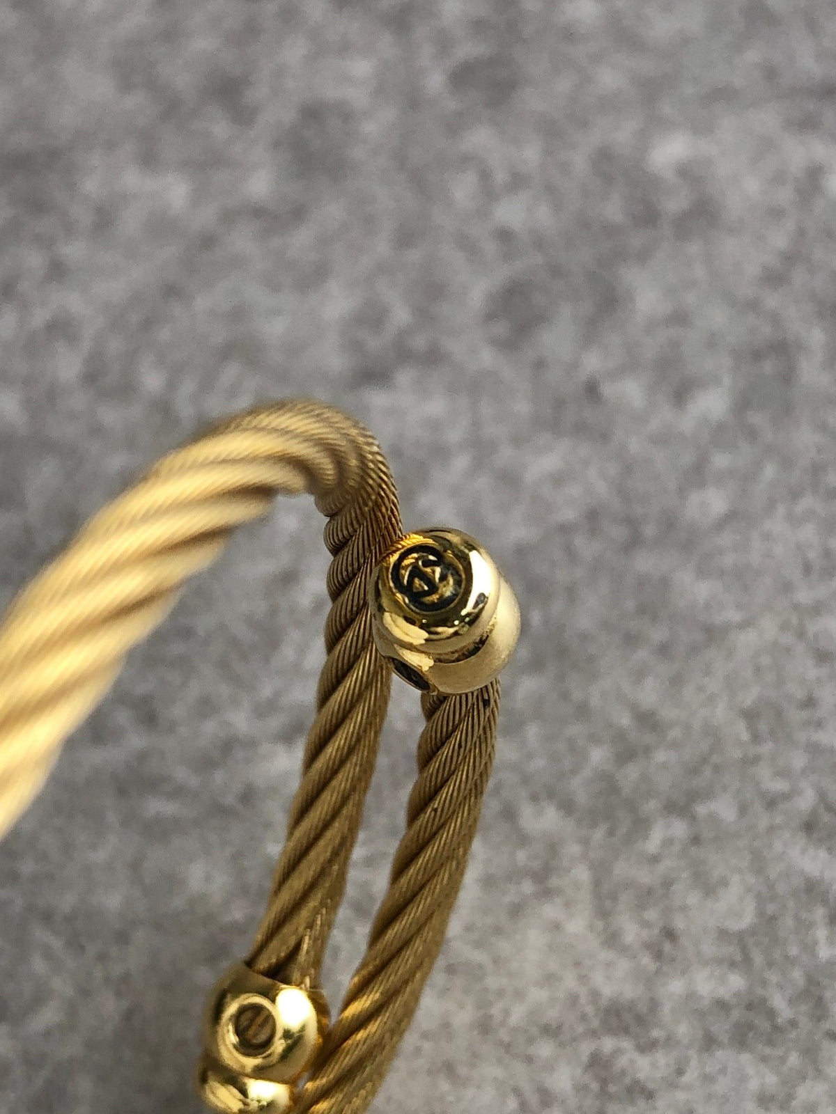 GUCCI Logo Bangle Quartz Watch Gold 2700.2.L Vintage 6sahkm