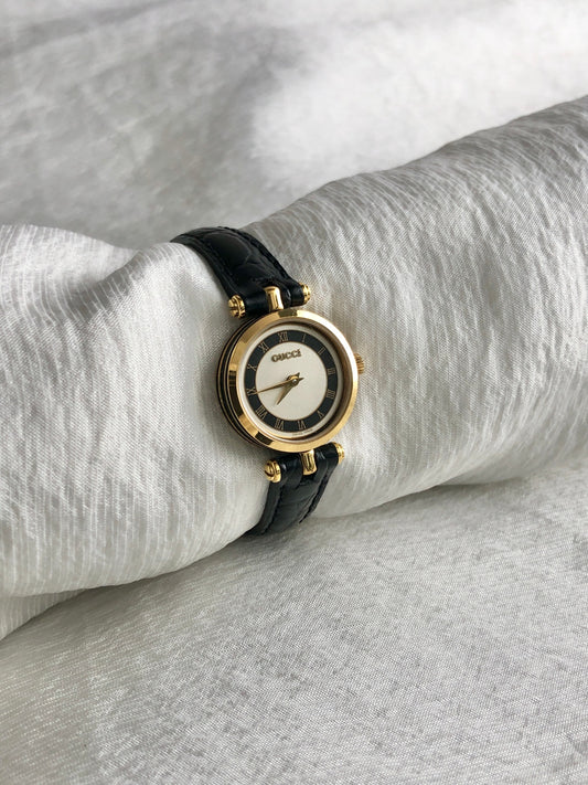 GUCCI Logo Quartz Watch Black Vintage yb88b5