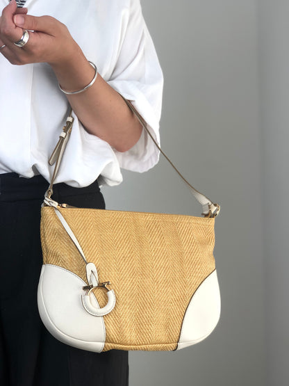 Salvatore Ferragamo Shoulder bag Beige AU-21 D035 Vintage mc74rn
