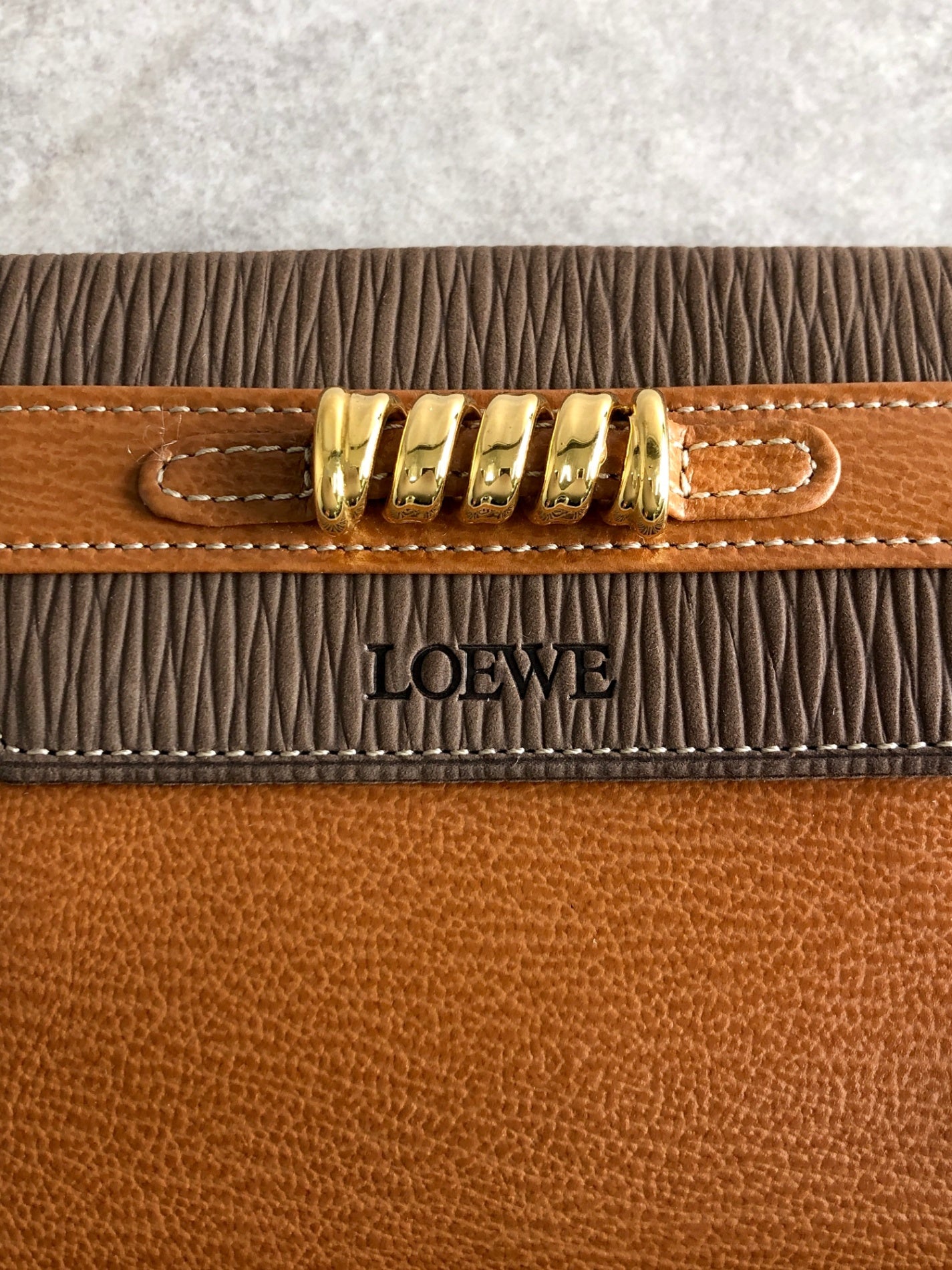 LOEWE Velazquez Folded Wallet Brown Vintage cdxapn