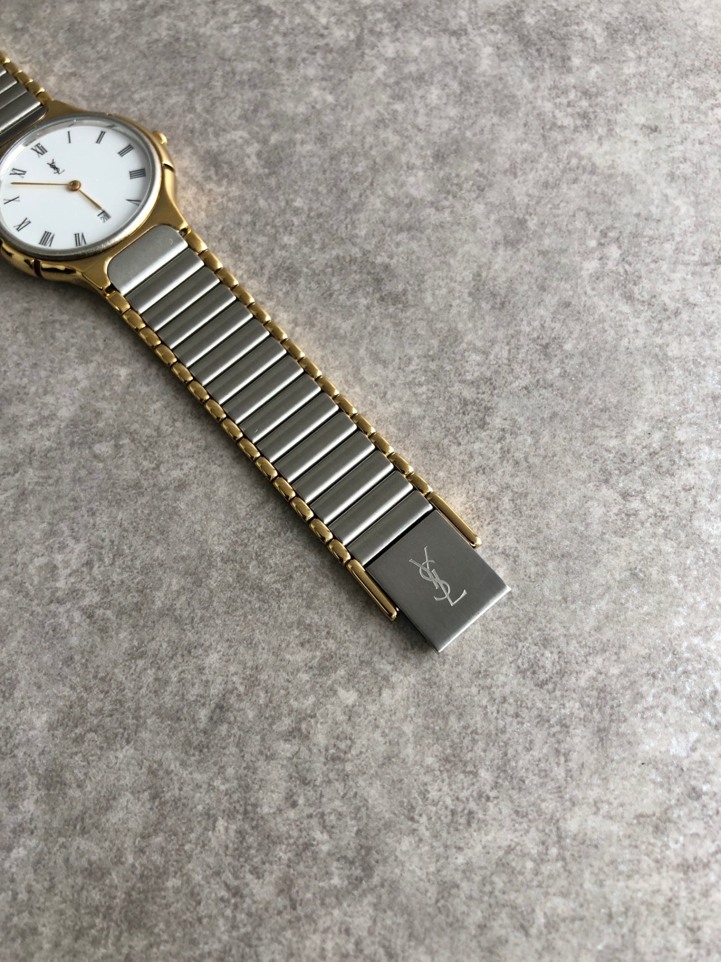 Yves Saint Laurent YSL Logo Quartz Watch 5920-H15441 Vintage 64v38n