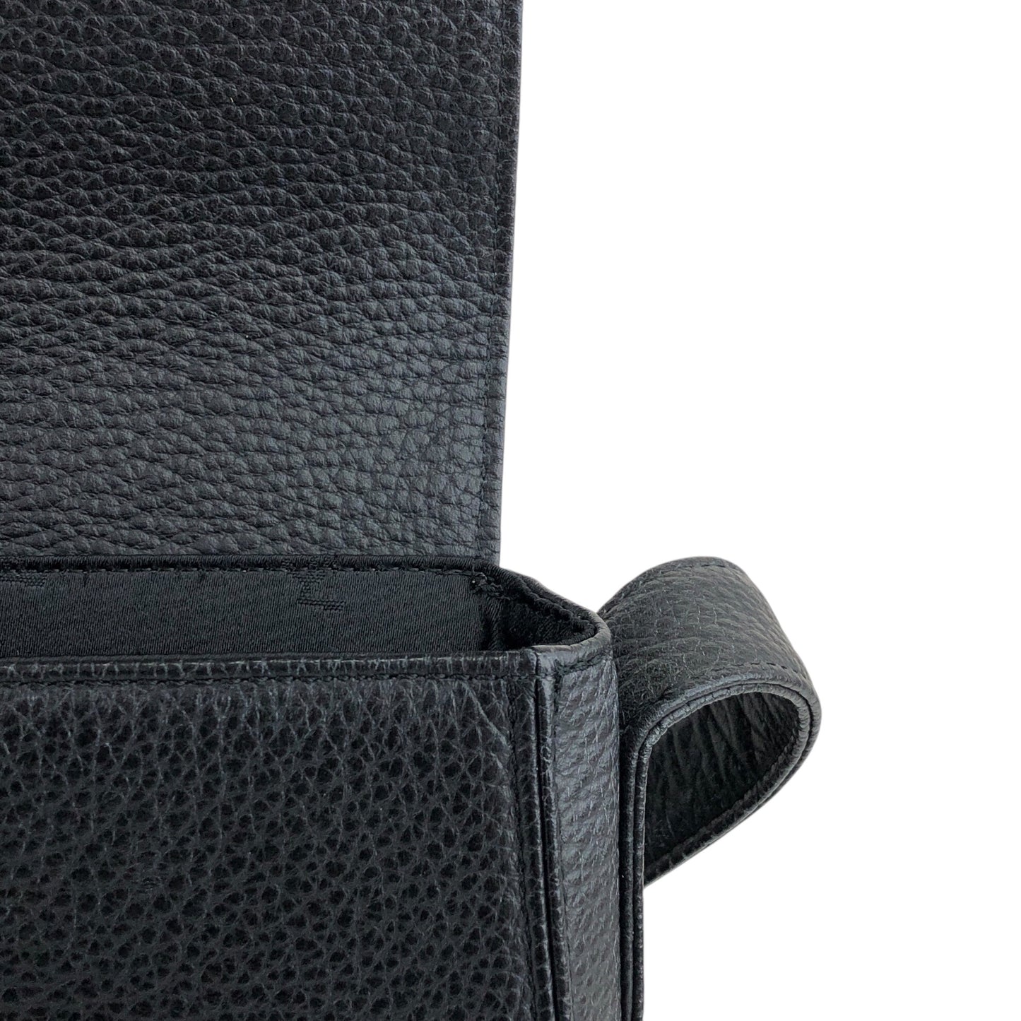 Yves Saint Laurent Logo  Shoulder bag Black Vintage ex2z8n