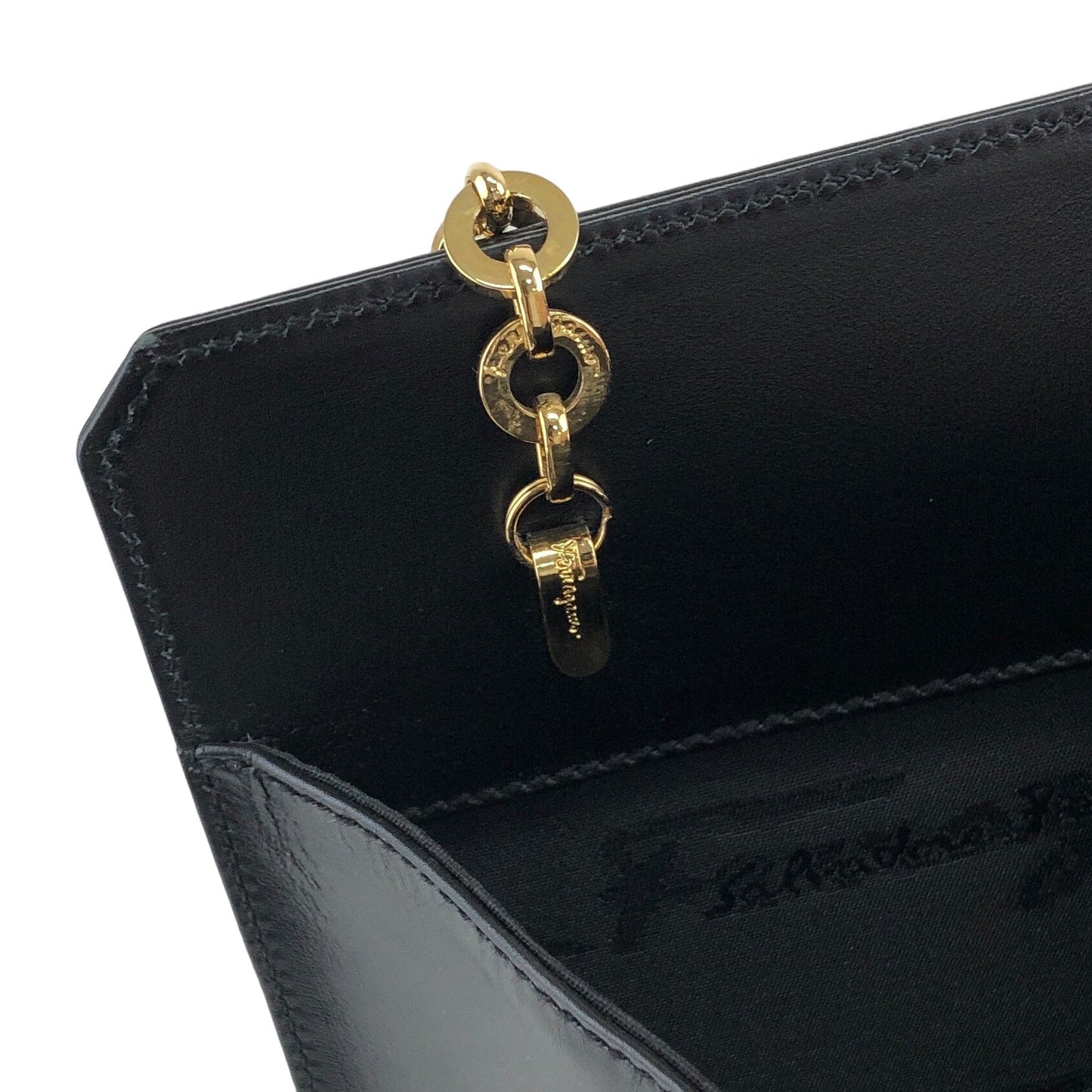 Salvatore Ferragamo Gancini Chain Shoulder bag Black Vintage 2uxfwy