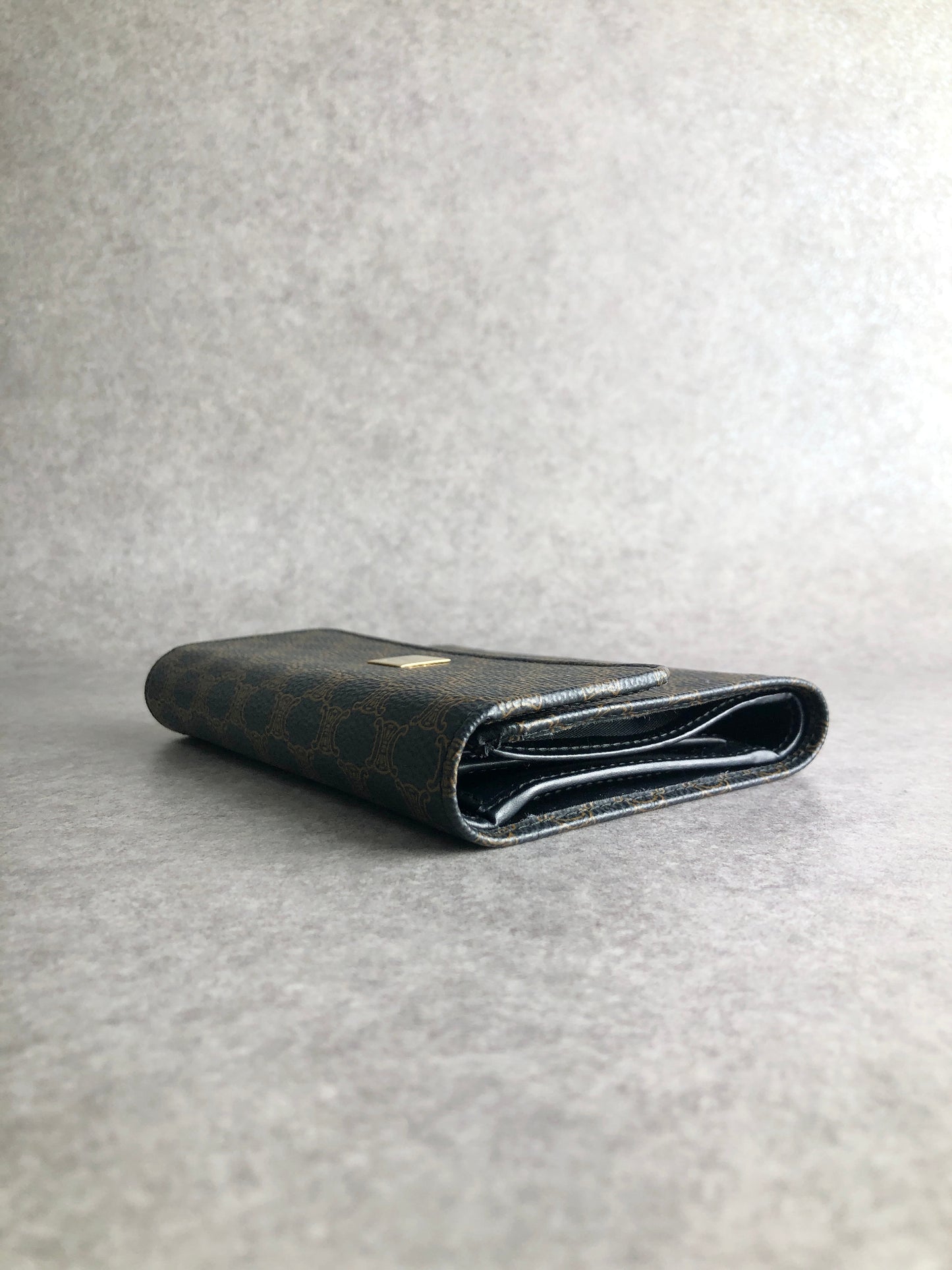 CELINE Macadam Trifold Wallet Black Vintage bybkp7