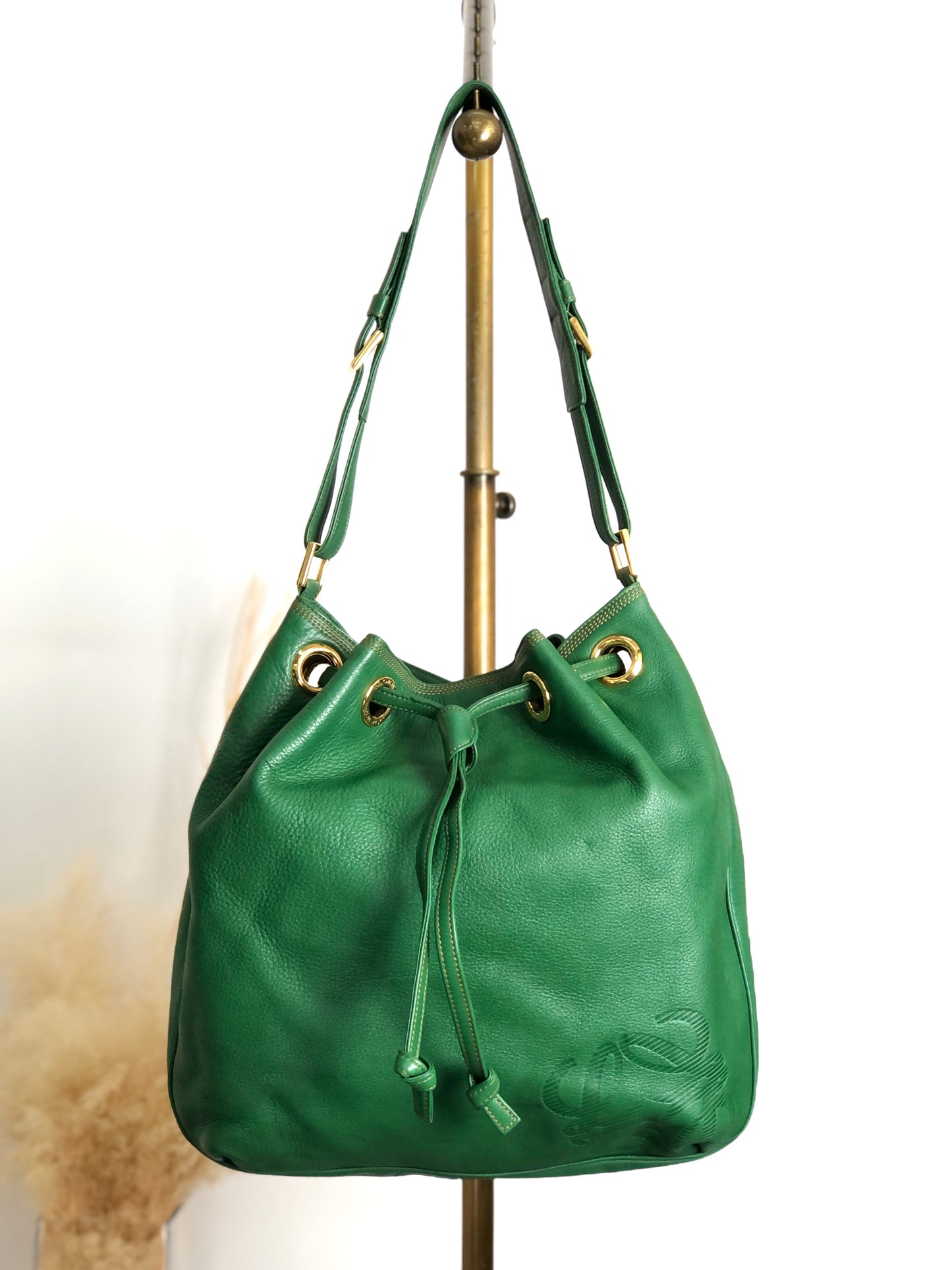 LOEWE Anagram Drawstring Shoulder bag Green Vintage 4p76em