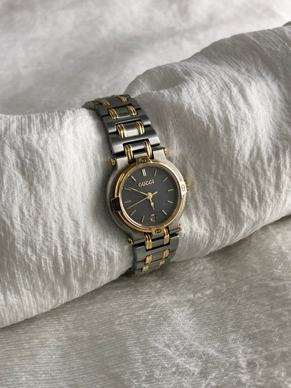 GUCCI Logo Quartz Watch Silver×Gold 9000L Vintage rttj33