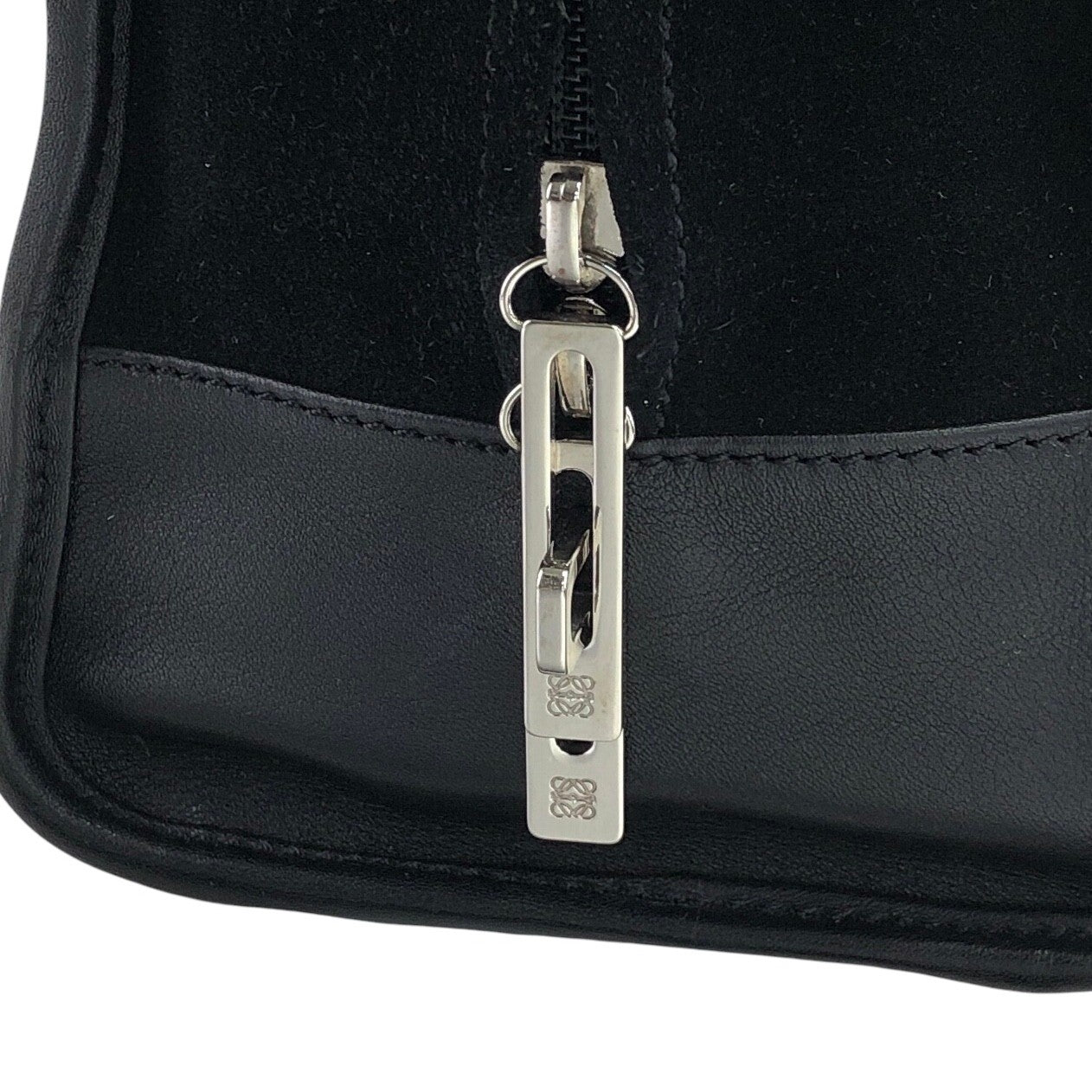 LOEWE Amazona28 Anagram Handbag Boston bag Black Vintage f8gywz