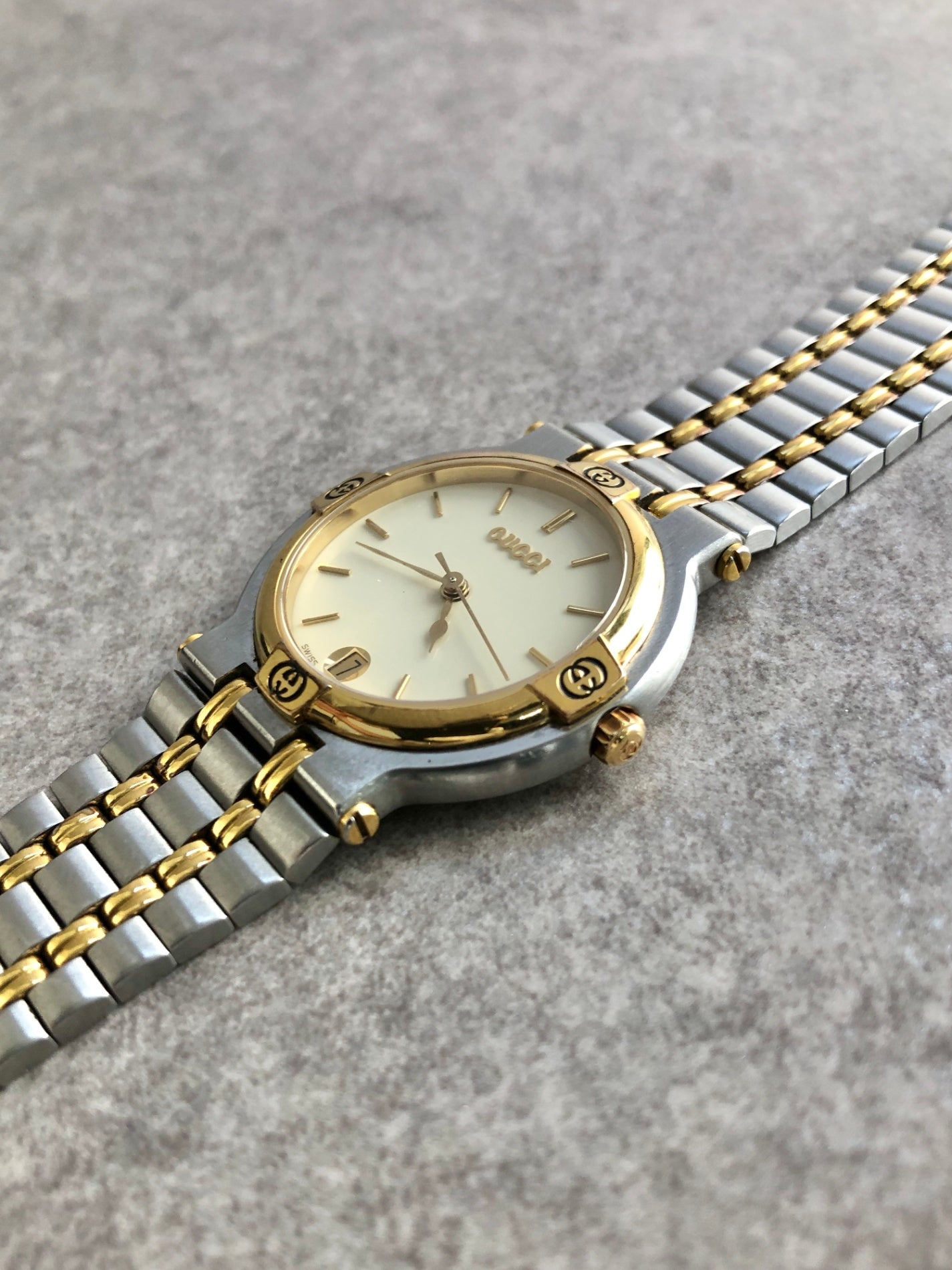 GUCCI Logo Watch Silver×Gold 9000M Vintage 2rigf4