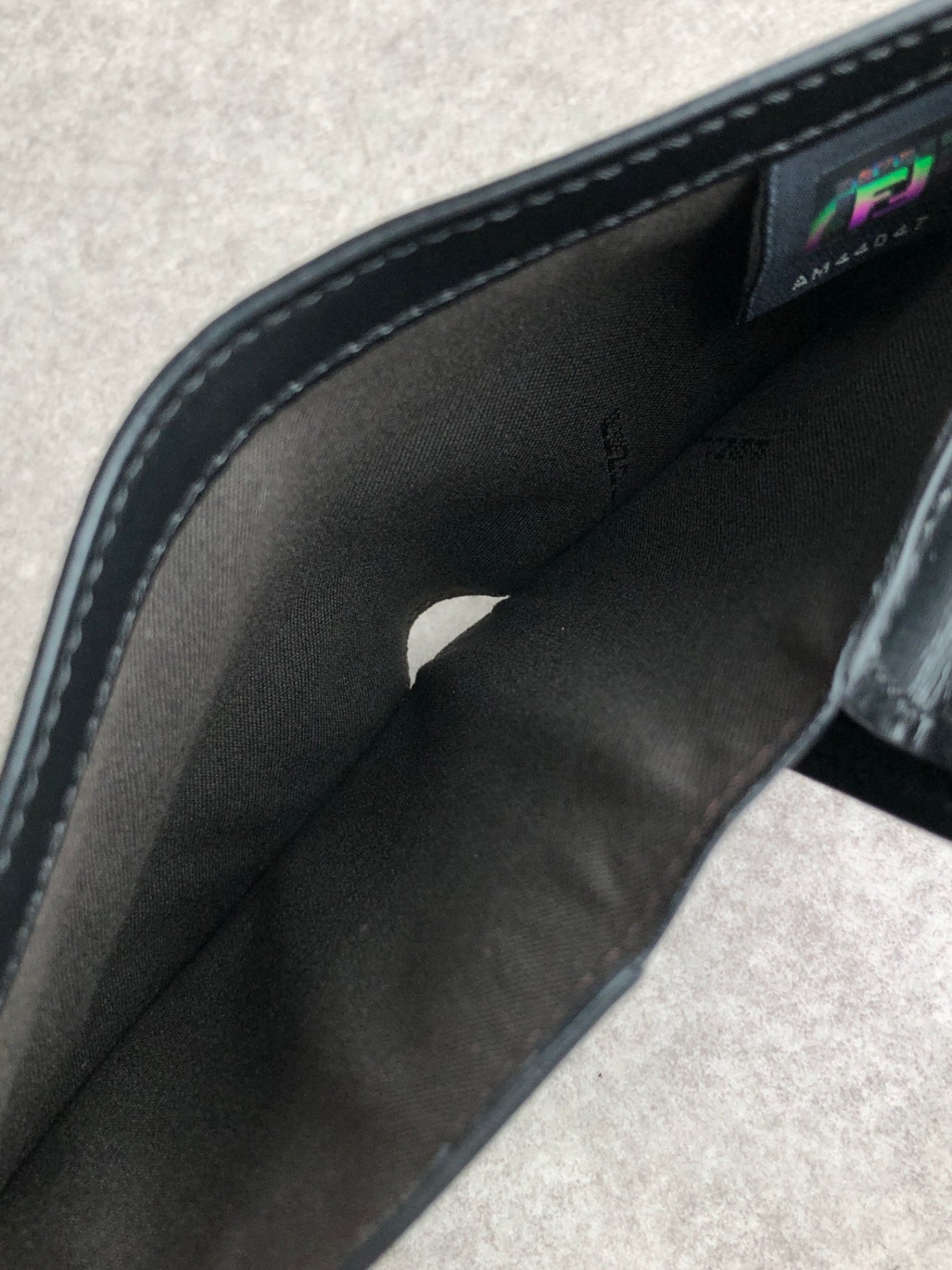 FENDI 折疊卡包 黑色 復古 ux3jin