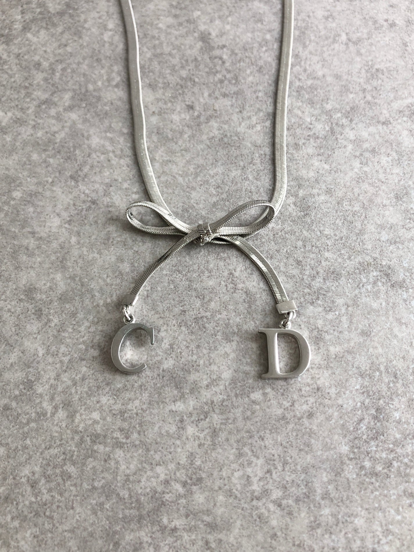 Christian Dior CD Logo Ribbon Necklace Silver Vintage xxdfsh
