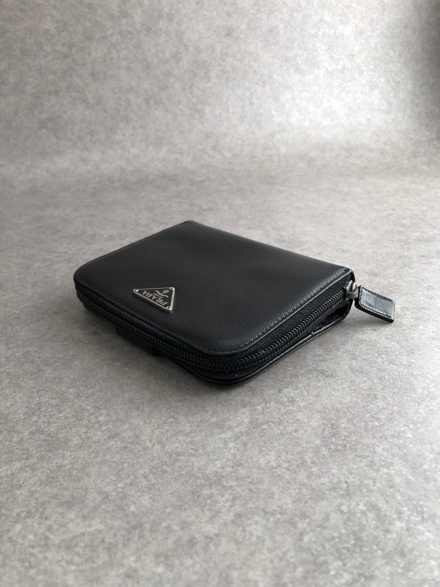 PRADA Triangle Logo Folded Wallet Black Vintage pjch8z