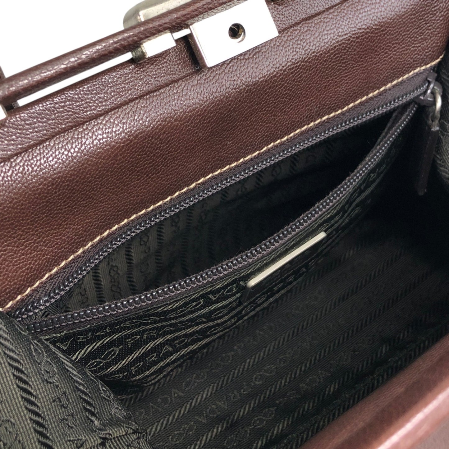 PRADA Metal Clasp Handbag Brown Vintage zwwp2k