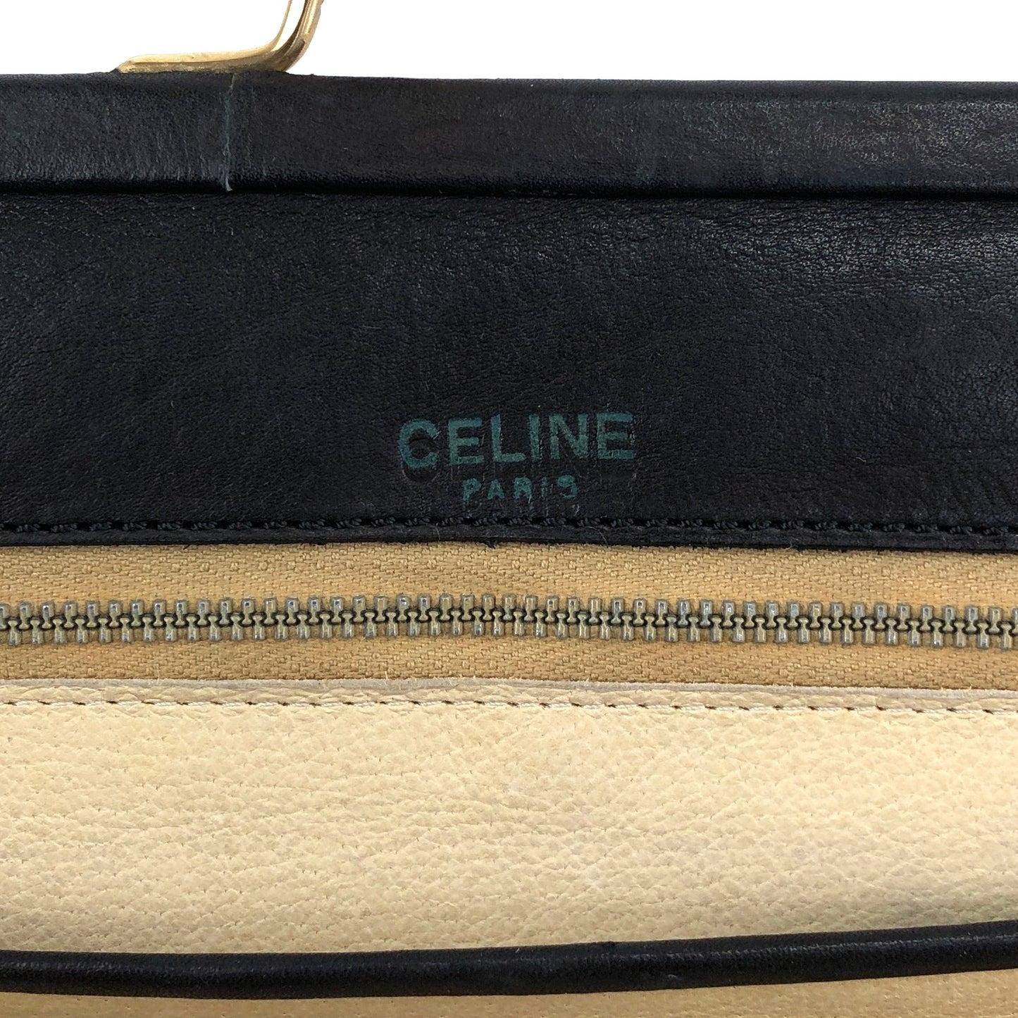 CELINE Triomphe Metal Closure Shoulder bag Black Vintage vxya2a