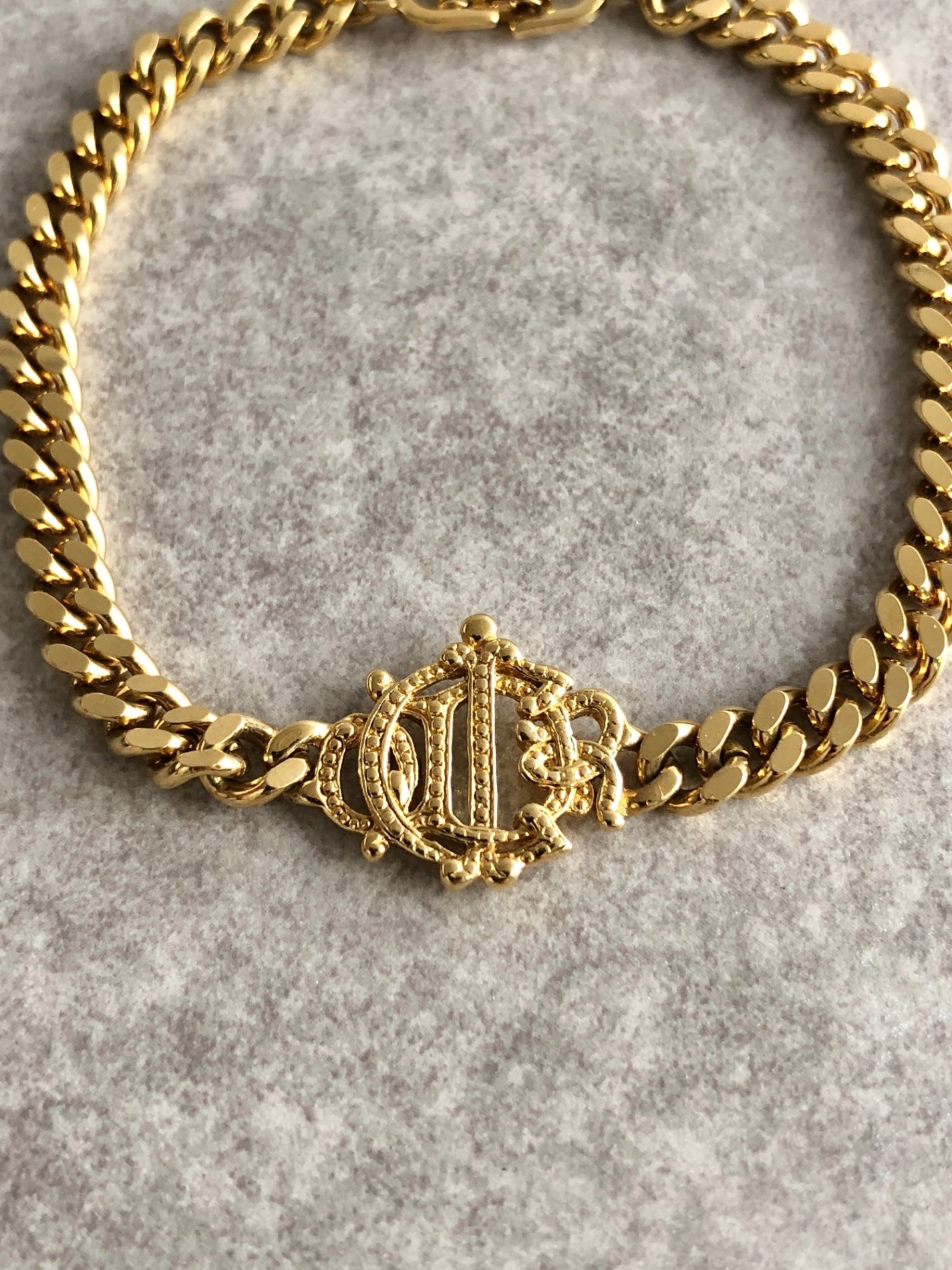 Christian Dior Logo Motif Bracelet Gold Vintage kh8fhb