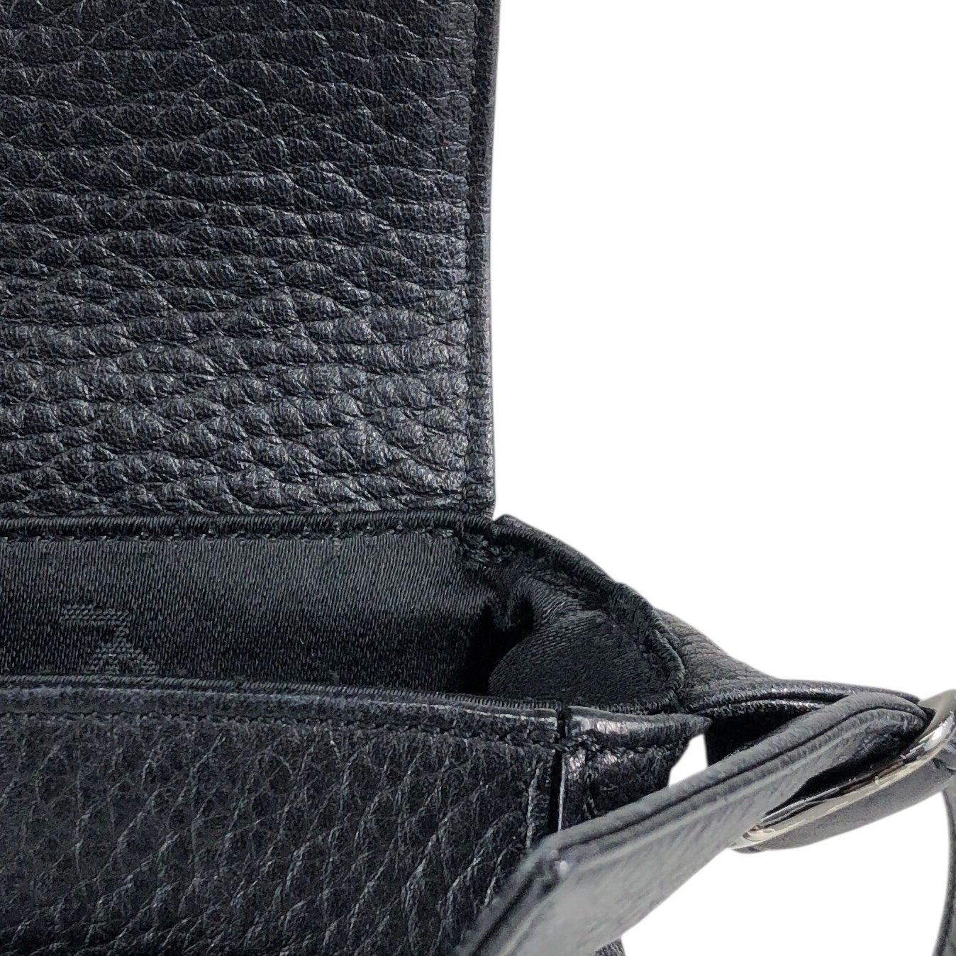 Yves Saint Laurent Logo Buckle Shoulder bag Black Vintage geb2iw