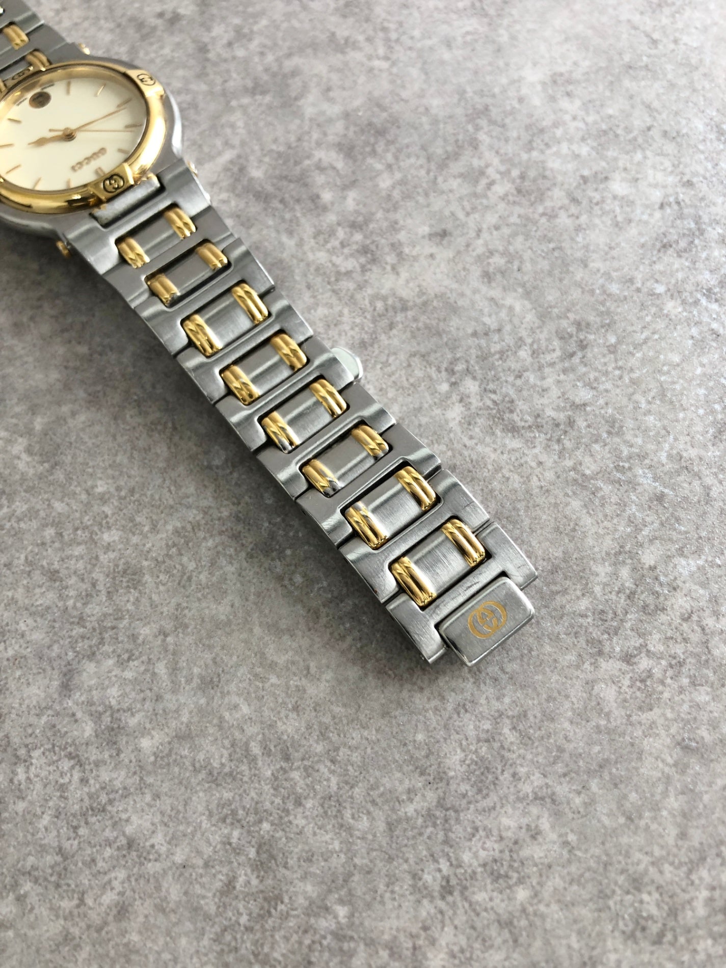 GUCCI Logo Watch Silver×Gold 9000M Vintage vzg4zk