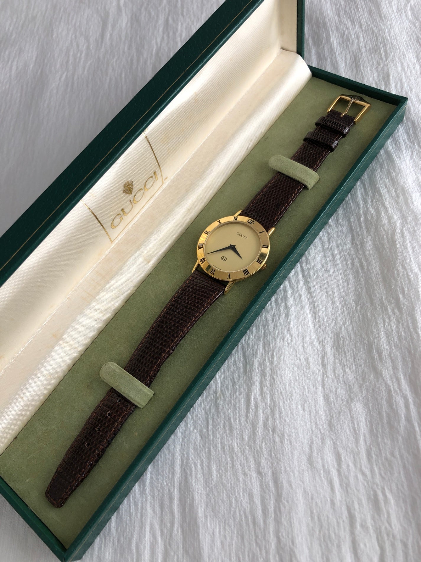 GUCCI Logo  Watch Brown 3300M Vintage 2pcrj6