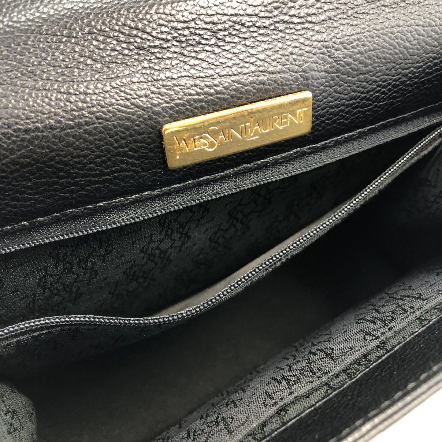 Yves Saint Laurent YSL Logo Logo Motif Embossed Leather Handbag Black Vintage c6yh7n