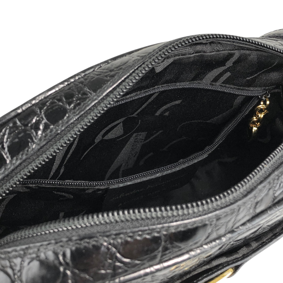 Salvatore Ferragamo Logo Shoulder bag Black Vintage 2vgt32