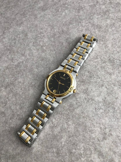 GUCCI Logo Quartz Watch Silver×Gold 9000Ｍ Vintage sfxwi2