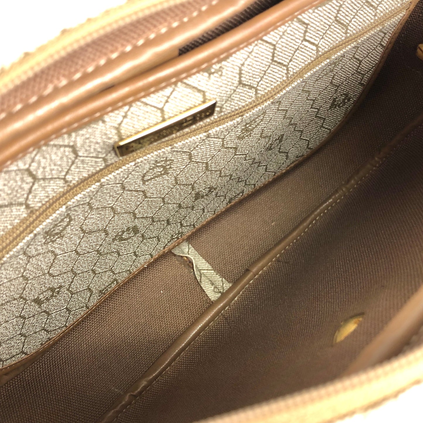 Christian Dior Honeycomb Pattern CD Logo Shoulder bag Beige Vintage 4axxsb