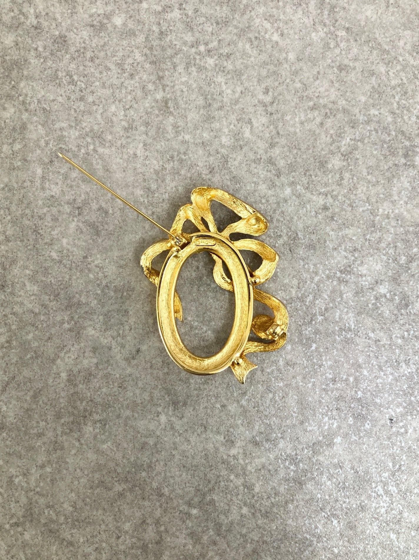 Christian Dior Brooch Gold Vintage 27kygr – VintageShop solo