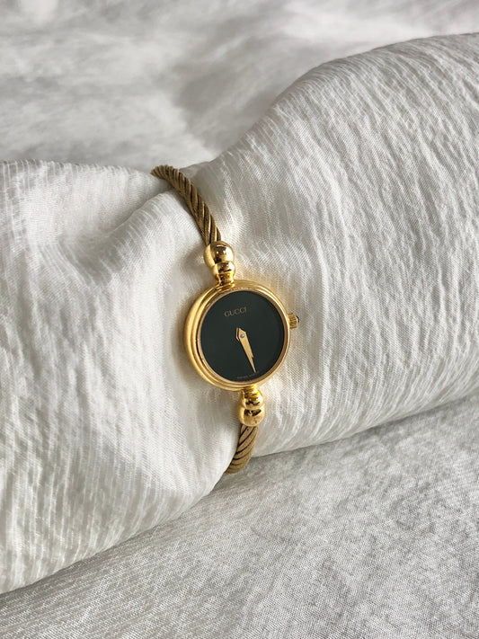 GUCCI Quartz Watch Bangle Gold Vintage 2700 4mvmkw