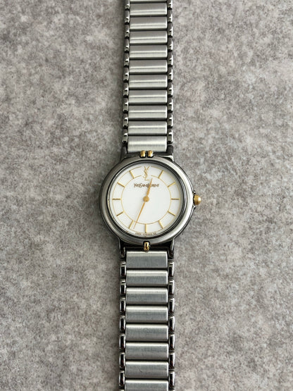 Yves Saint Laurent YSL Logo Quartz Watch Silver Vintage 72xpzf