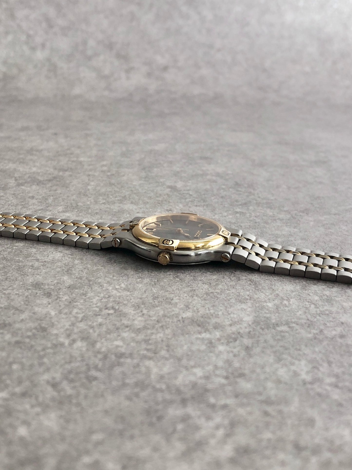 GUCCI Logo  Watch Silver×Gold 9000M Vintage devypm