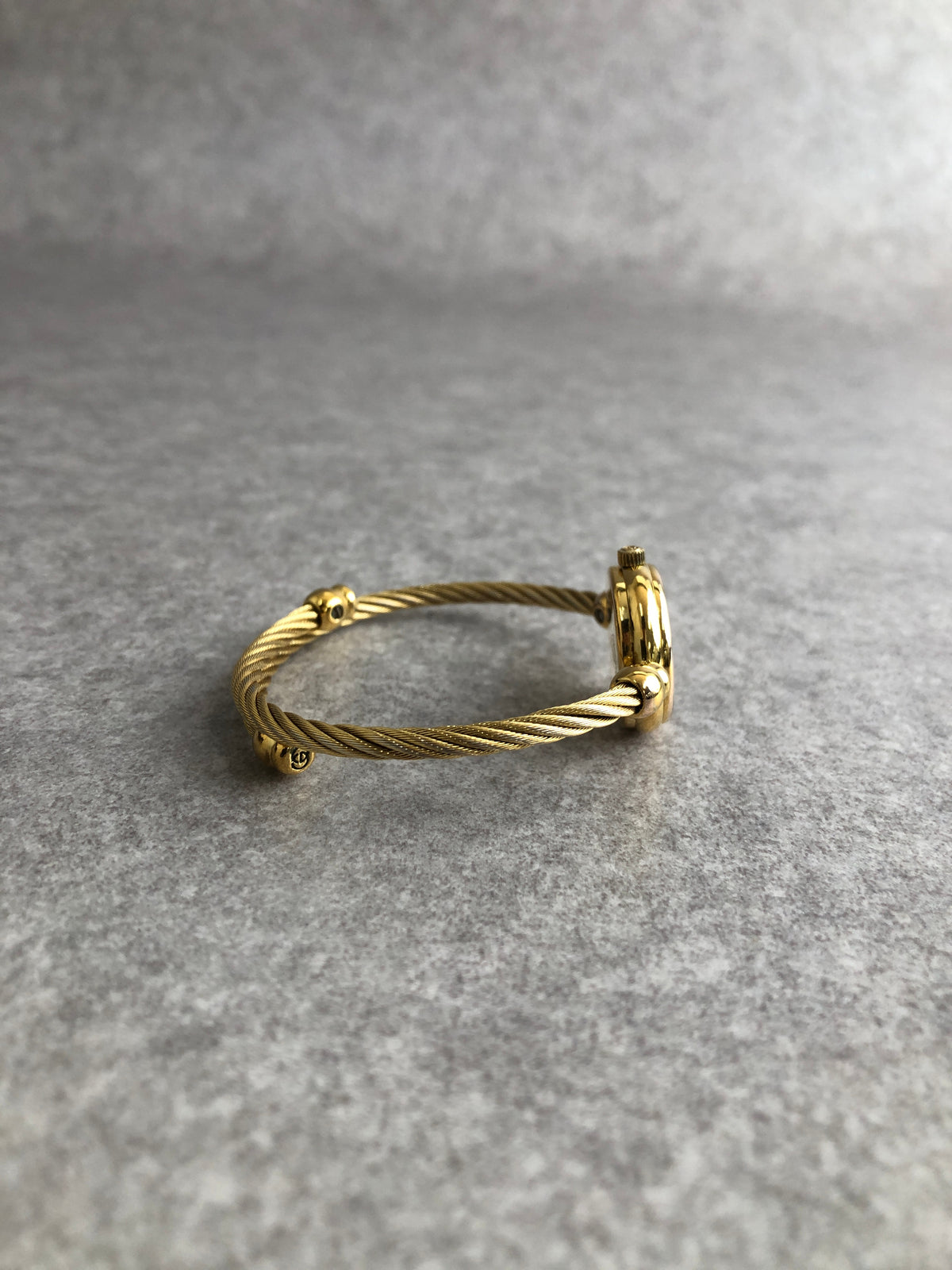 GUCCI Logo Bangle Quartz Watch Gold×Black 2700.2.L Vintage bykvde