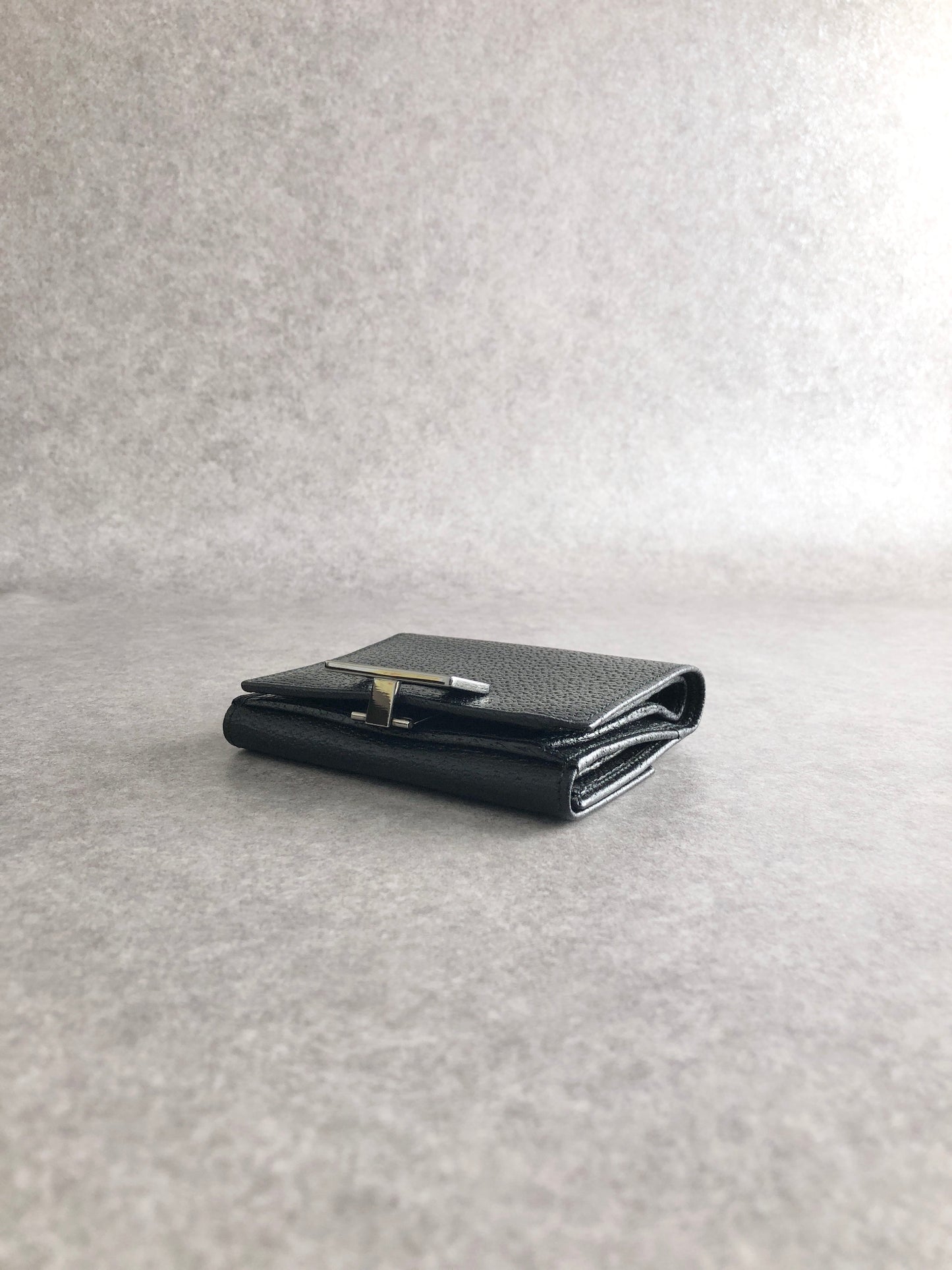 GUCCI Folded Wallet Black Vintage 8y2ge6