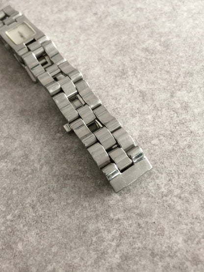GUCCI Square Watch Silver 2305L Vintage 5db4xv