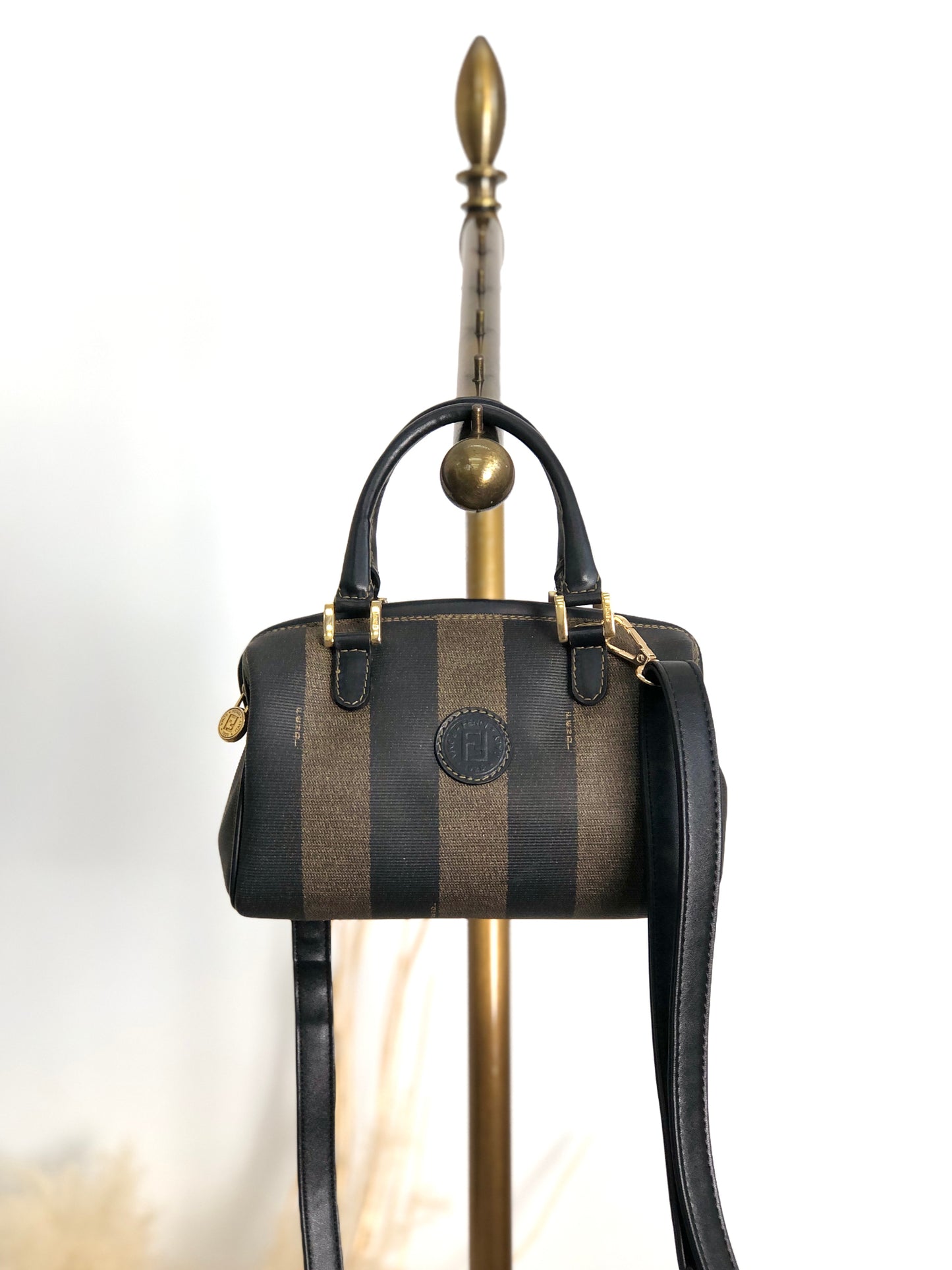 FENDI Pecan Two-way Handbag Shoulder bag Black Vintage b4ain2