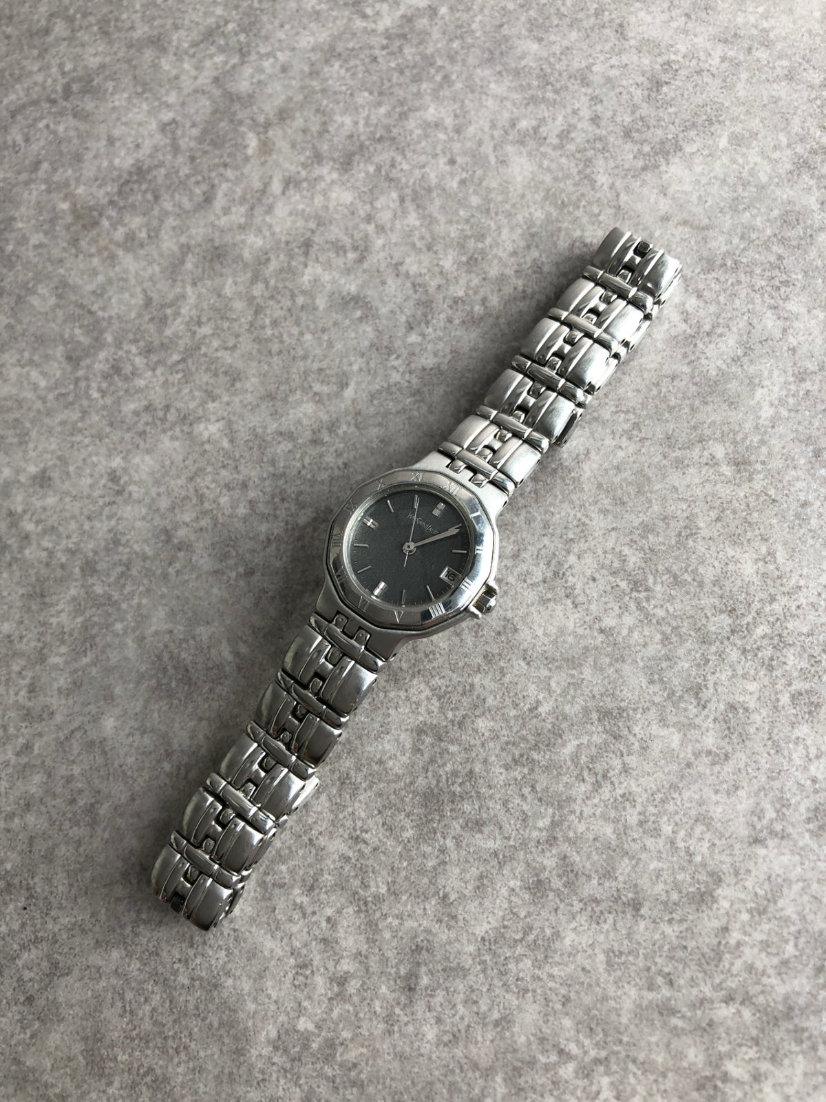 Yves Saint Laurent Logo Quartz Watch Silver 9613-H22714 Vintage w3ynyr