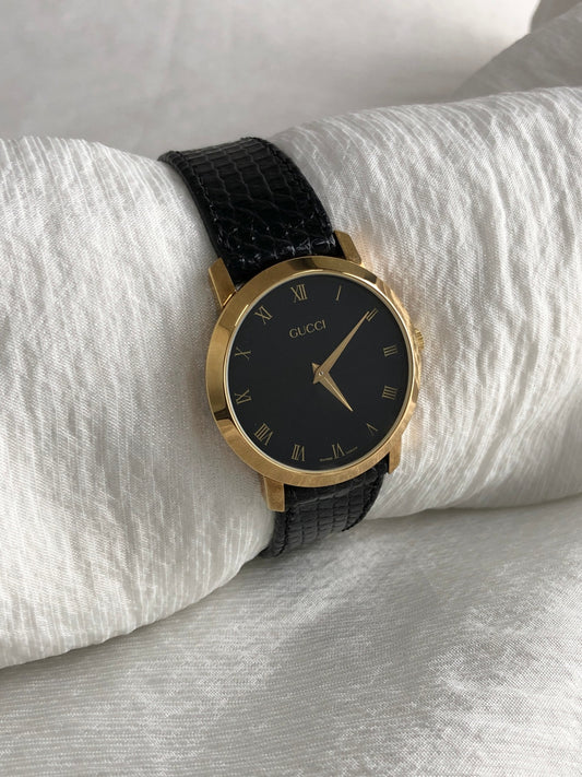 GUCCI Logo Quartz Watch Black Vintage yck25p