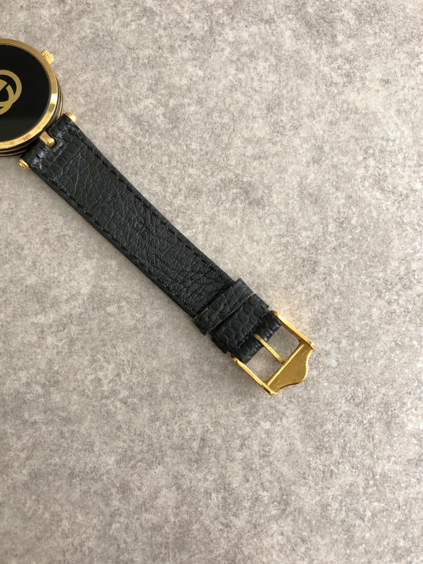 GUCCI Logo Watch Black×Gold Vintage 8bm2vw