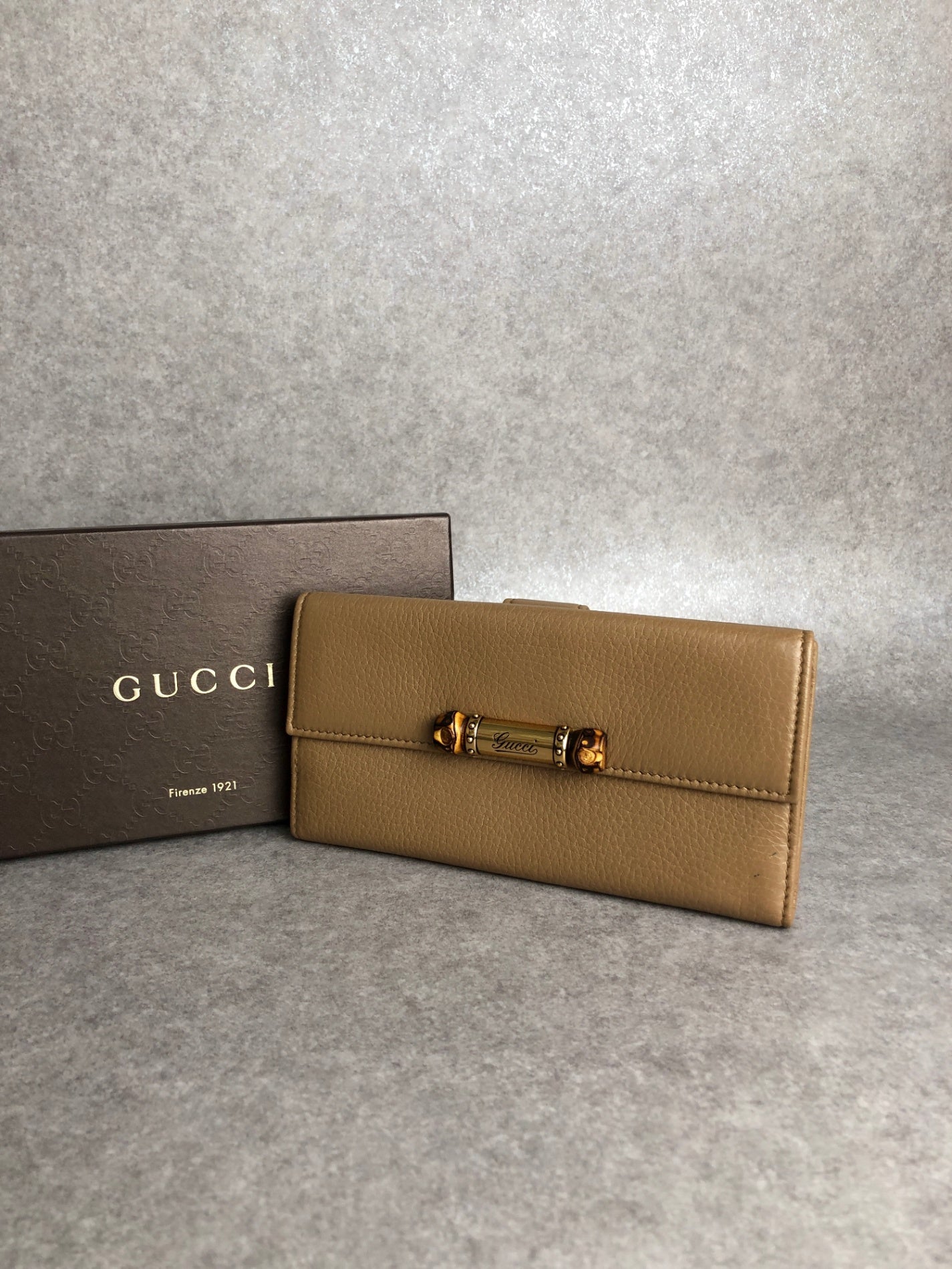 GUCCI Bamboo Long Wallet Beige Vintage kj6mc3