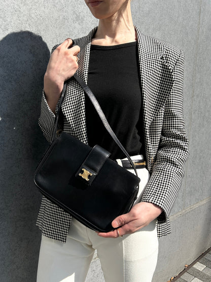 CELINE Triomphe Shoulder bag Black Vintage 5bs5ri