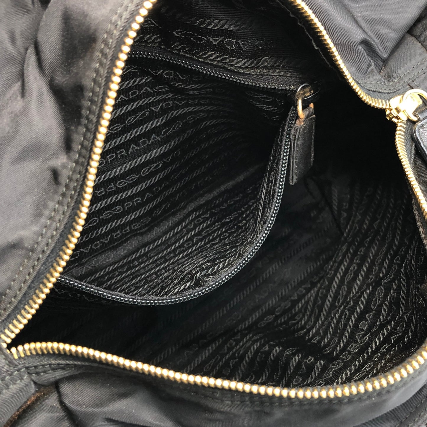 PRADA Tessuto Triangle Logo Chain Shoulder bag Black Vintage aymjy2