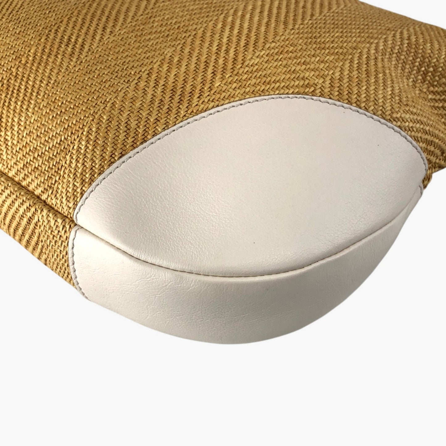 Salvatore Ferragamo Shoulder bag Beige AU-21 D035 Vintage mc74rn