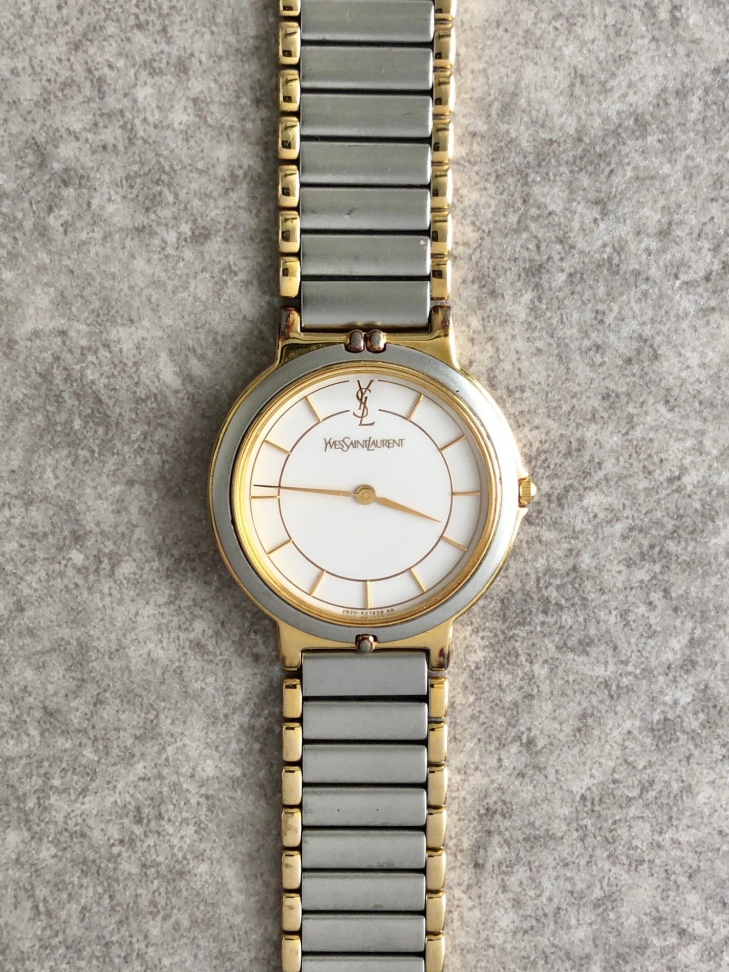  イヴ・サンローラン 腕時計 2823-268440 稼動品 O-104 Yves Saint Laurent YSL Logo Quartz Watch Silver×Gold 2823-268440