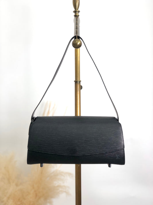 LOUIS VUITTON Epi Shoulder bag Black Vintage sm3ym8