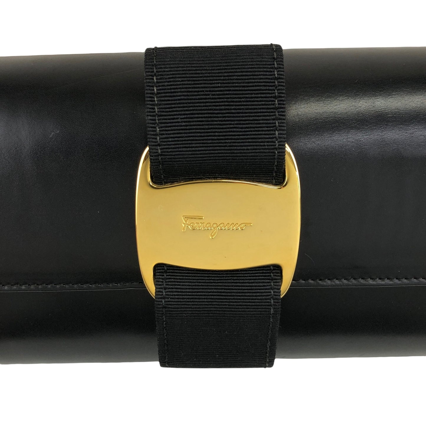 Salvatore Ferragamo Gancini Ribbon Shoulder bag Black Vintage 3wugs6