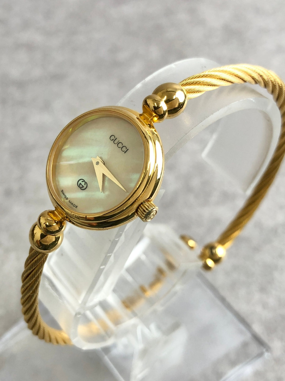 GUCCI Logo Bangle Quartz Watch Gold 2700.2.L Vintage zxiigr