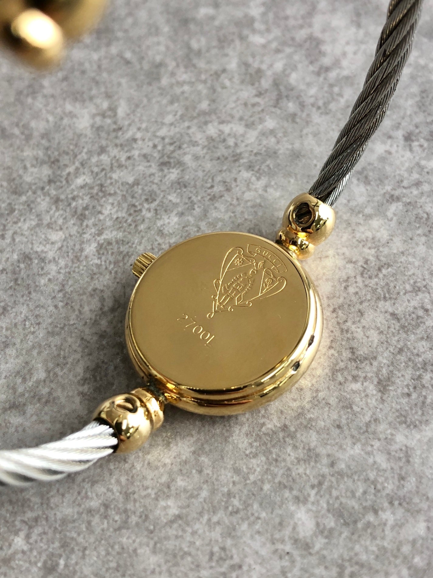GUCCI Logo Bangle Watch Gold×Silver 2700.2.L Vintage yekiep