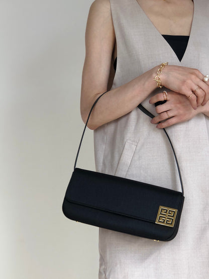 GIVENCHY Logo Small Handbag Black Vintage nkmrr6