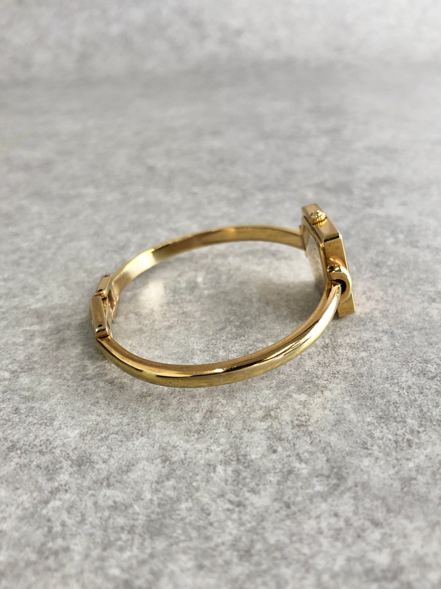 GUCCI Logo Bangle Watch Gold Vintage dsanww