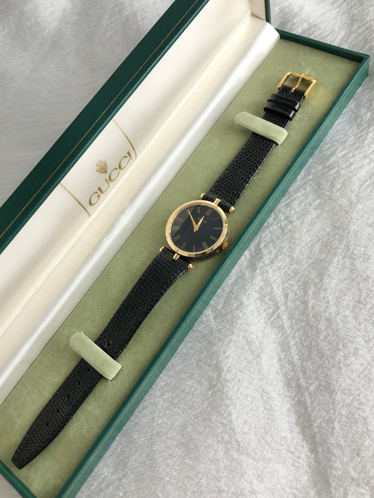 GUCCI Logo Quartz Watch Black Vintage b2b3v5